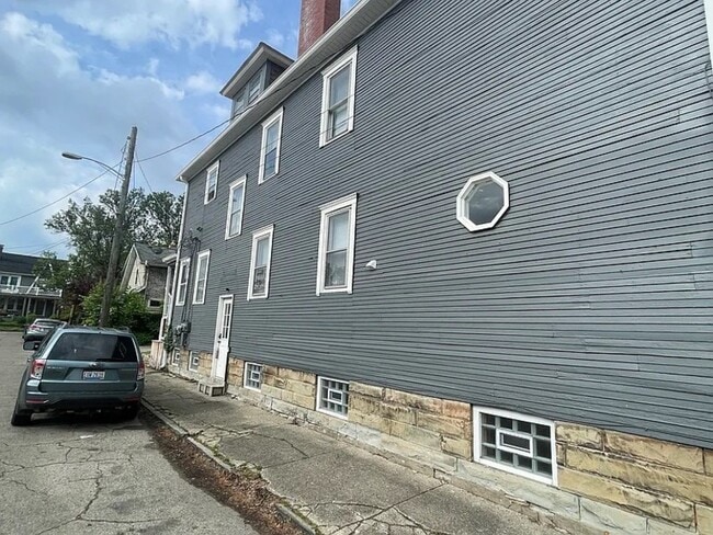 Primary Photo - 299 Reinhard Ave