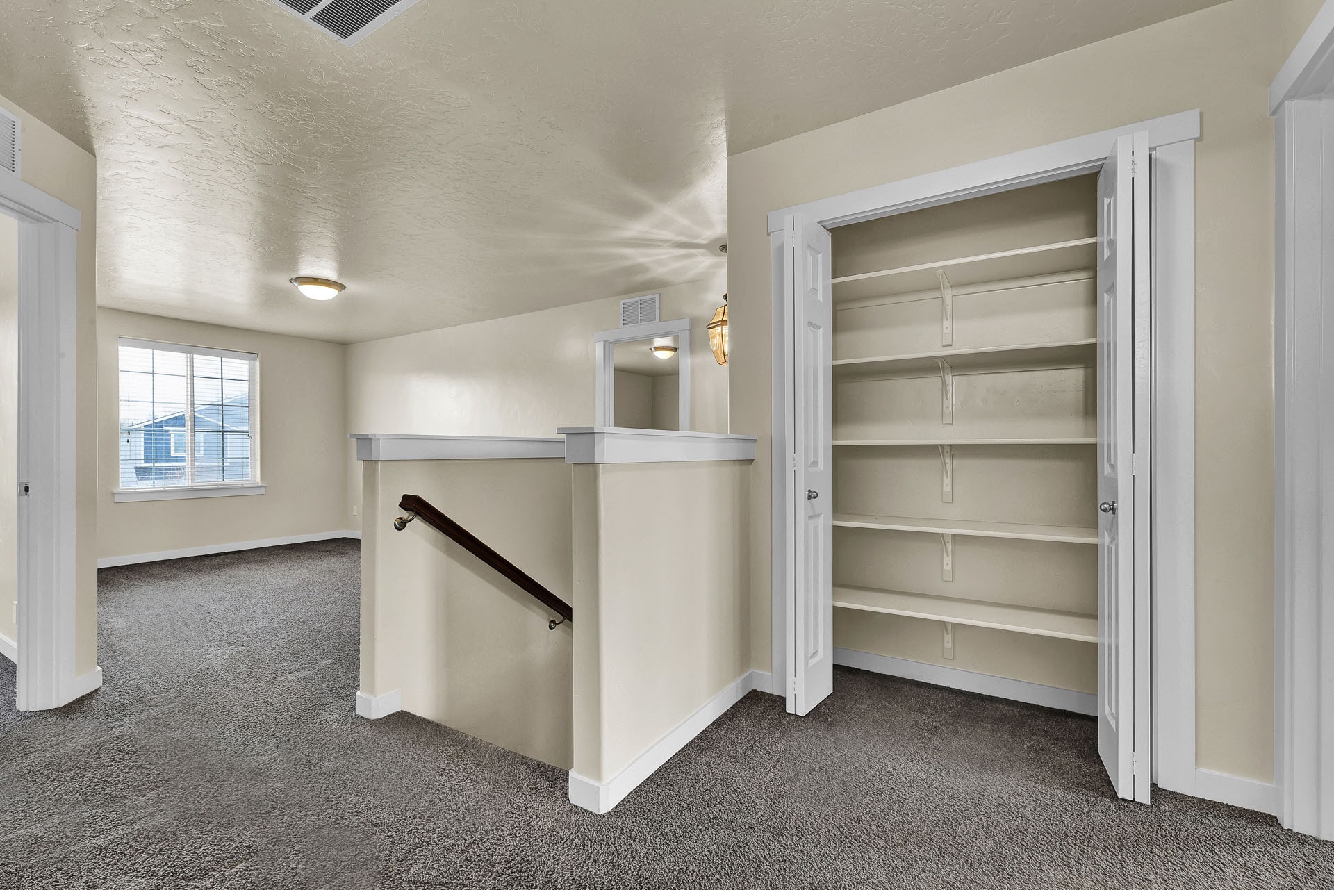 Building Photo - 1633 Placerville St