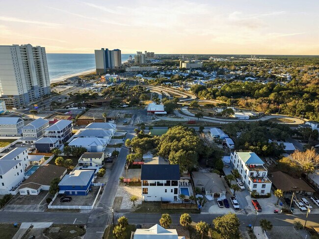 Building Photo - 14300 Millcole Ave