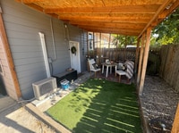 Building Photo - 577 400 S