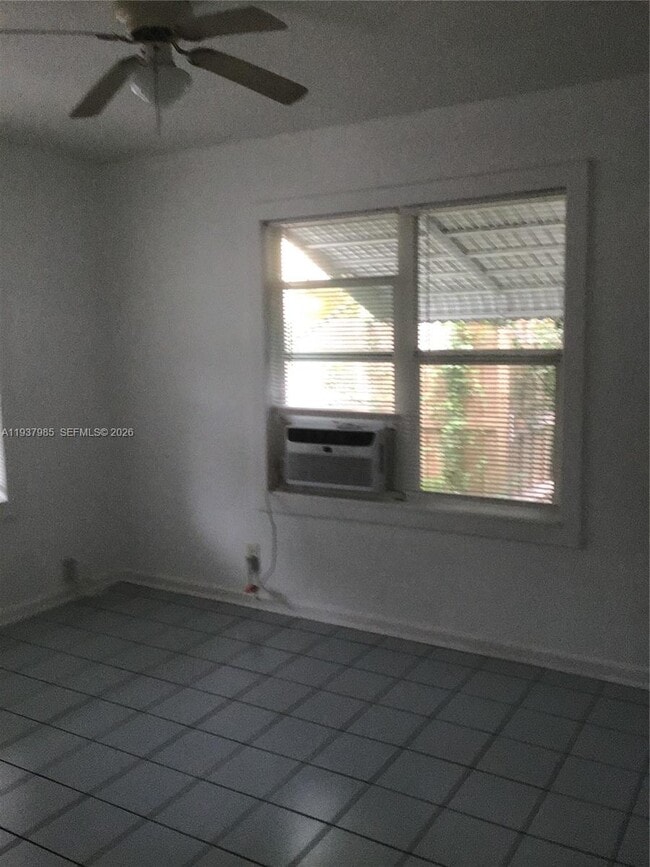 Building Photo - 429 49th St