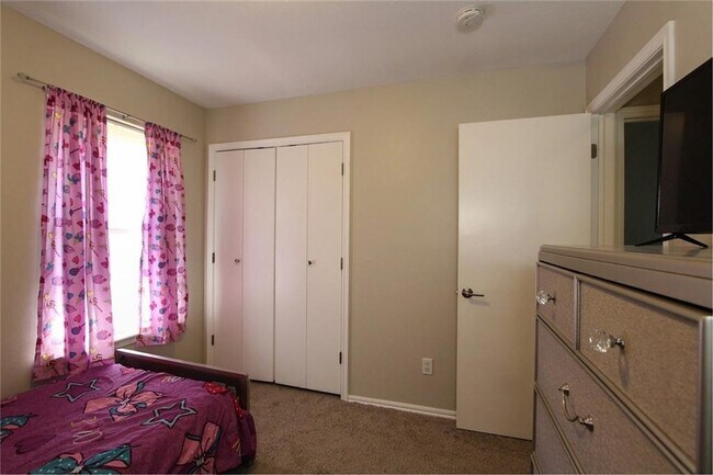 Building Photo - 10209 Aberdeen Dr