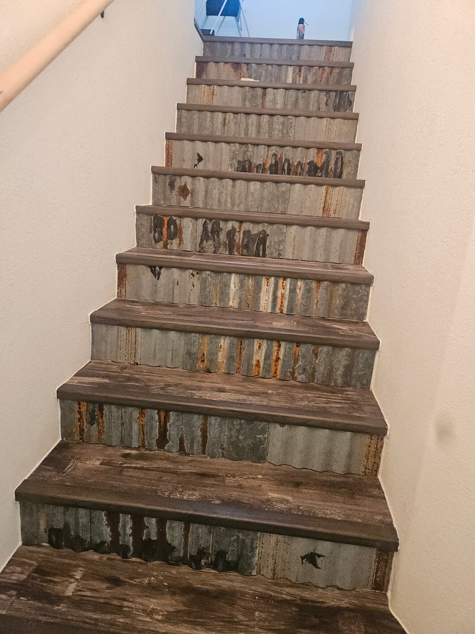 Building Photo - 283 NE West Ave