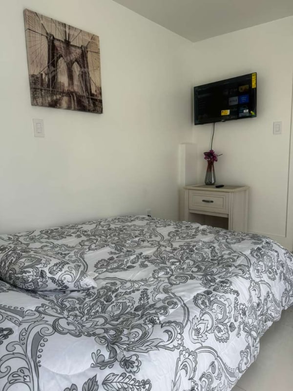 Building Photo - 6242 SW 24th St