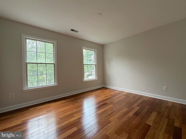 Building Photo - 13353 Horsepen Woods Ln