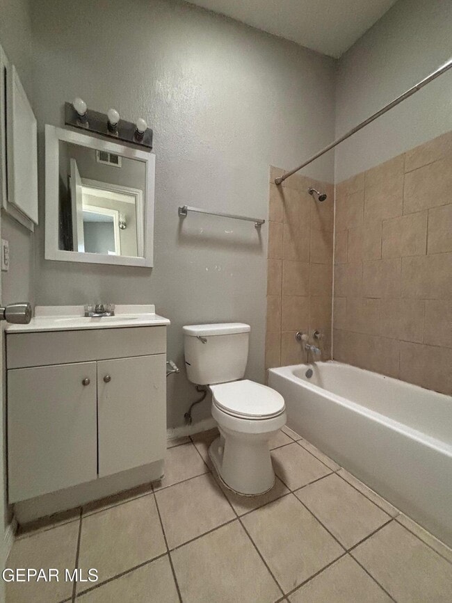 Building Photo - 10840 Obsidian St