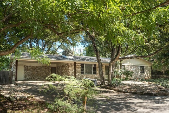 Building Photo - 2402 Rock Terrace Cir