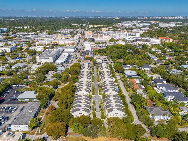 Building Photo - 7560 SW 56th Ct