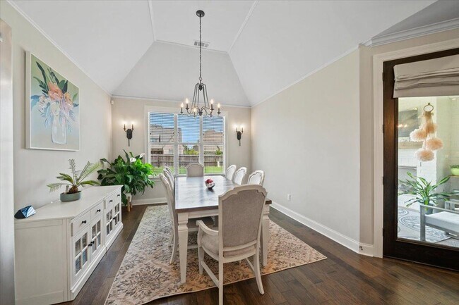 Building Photo - 4741 Carousel Ln