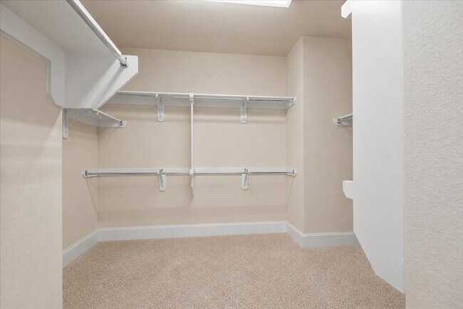 Building Photo - 11231 Dunstan Hill Dr
