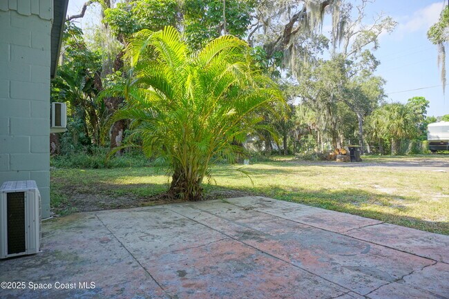 Building Photo - 2836 Shwonda Ave NE