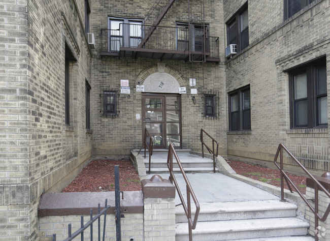 Building Photo - 218 S 3rd Ave