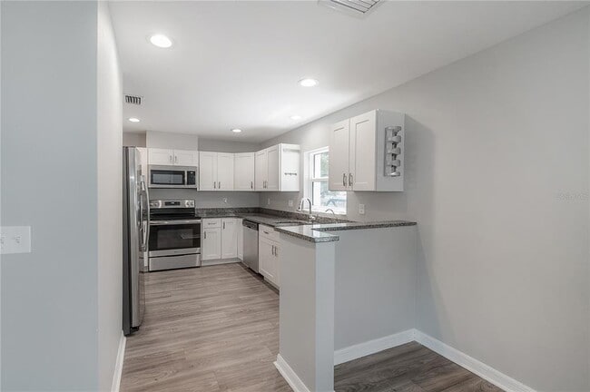 Building Photo - 595 Shady Grove Dr