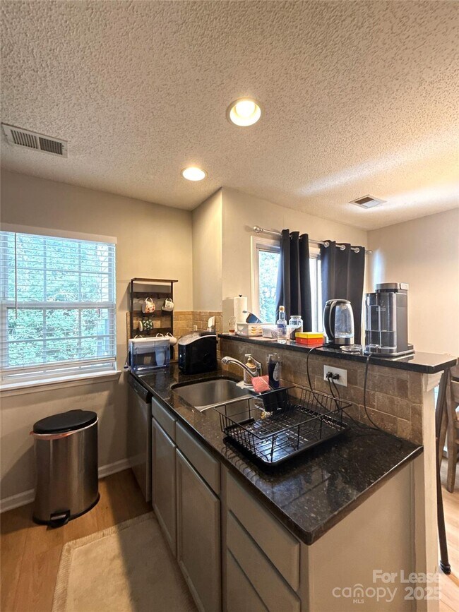 Building Photo - 1825 Birch Heights Ct