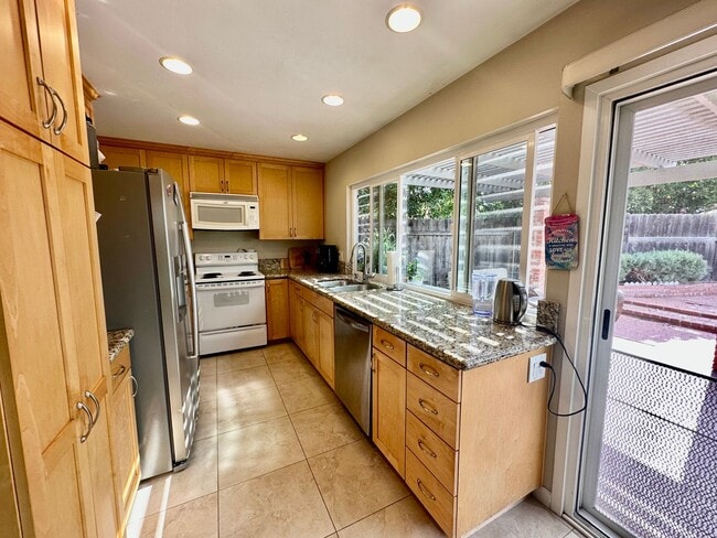 Building Photo - Your Dream Rental Home in Rancho Penasquitos!