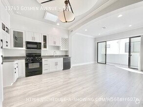 Building Photo - Beautiful modern large 1 Bedroom + 1 Bath ...