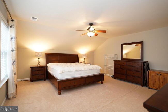 Building Photo - 20779 Crescent Pointe Pl