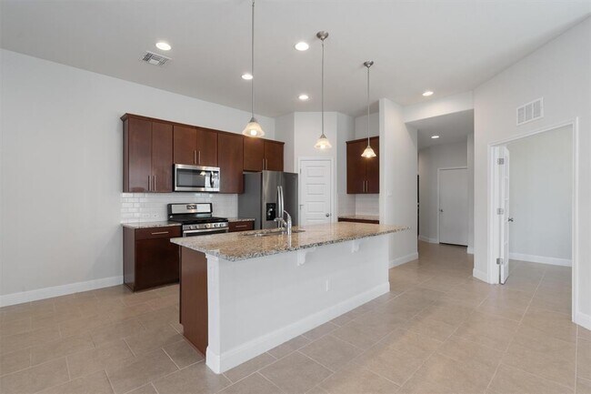 Building Photo - 209 Methodius Dr