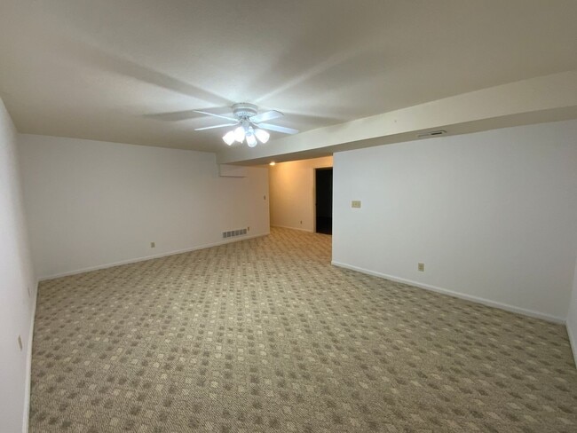 Building Photo - 201- 203 Briarcrest Ct