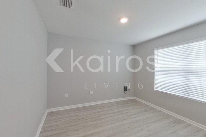 Building Photo - 112 Swallowtail Ln