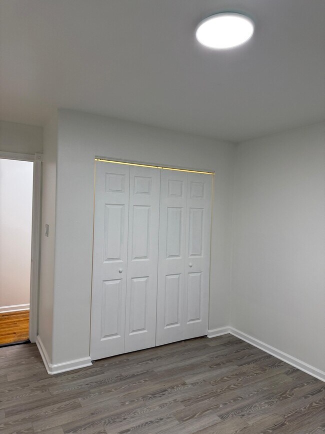 Building Photo - 2840 W Flournoy St