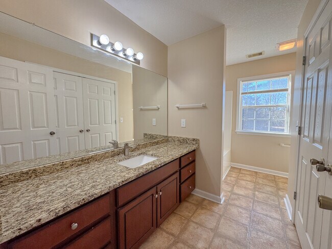 Building Photo - 8585 Clito Rd