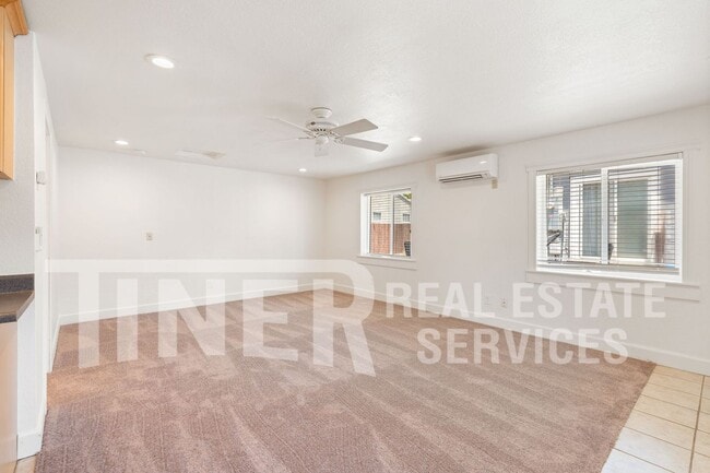 Building Photo - 652 Dittmar Way