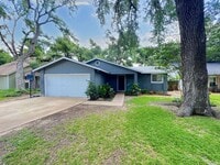 Building Photo - Comfortable 3 Bed, 2 Bath Home with Natural Light Throughout