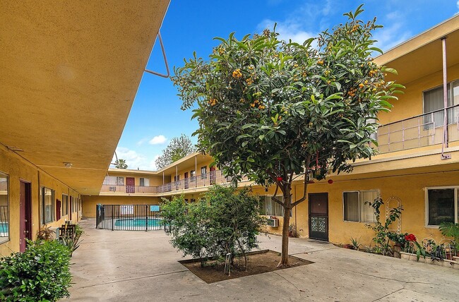 Interior Photo - 20436 Cohasset St