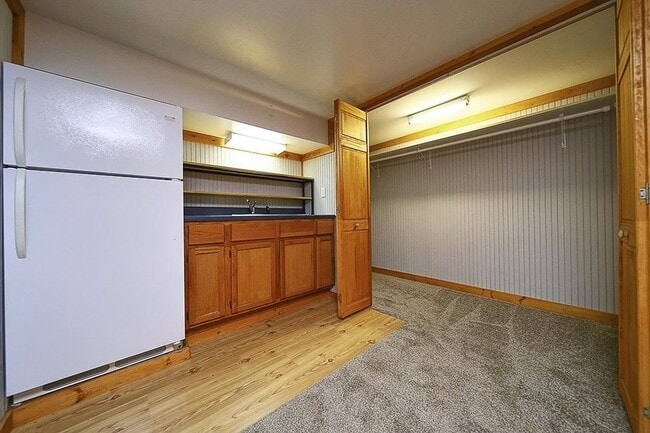 Building Photo - Picture-perfect 3BR/2BA brick bungalow In East Nashville!