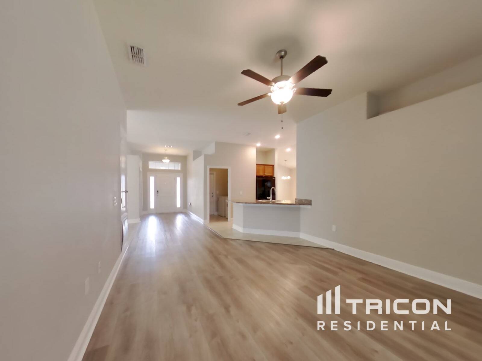 Building Photo - 387 Buchannan Dr