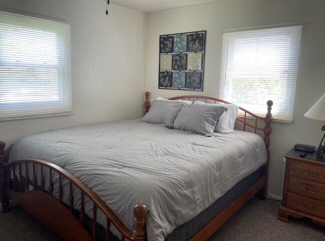Building Photo - Charming Milwaukee Home with Comfortable Living & Classic Appeal