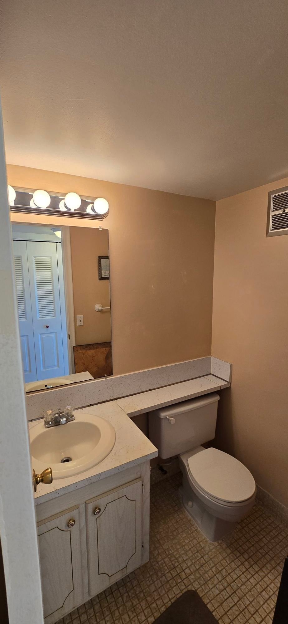 Building Photo - 358 Chatham R