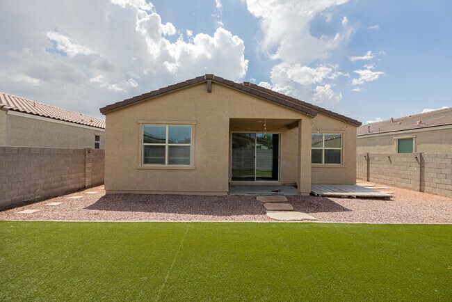 Building Photo - 12448 W Gardenia Ct