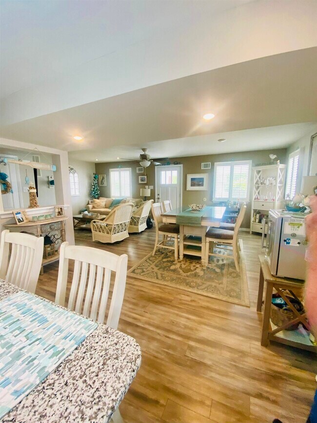 Building Photo - 9103 Amherst Ave