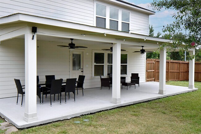 Building Photo - 10603 Ince Ln