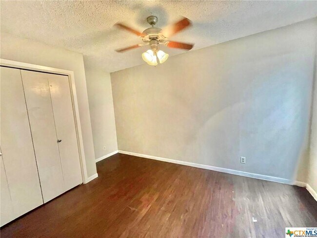 Building Photo - 118 Sherwood Dr