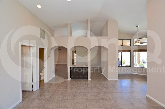 Building Photo - 510 S Lagoon Dr