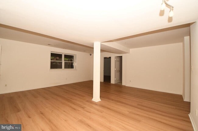 Building Photo - 26 Holly Leaf Ct