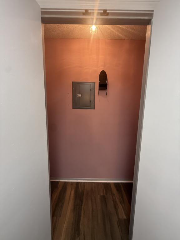 Building Photo - 1745 James Buchanan Dr