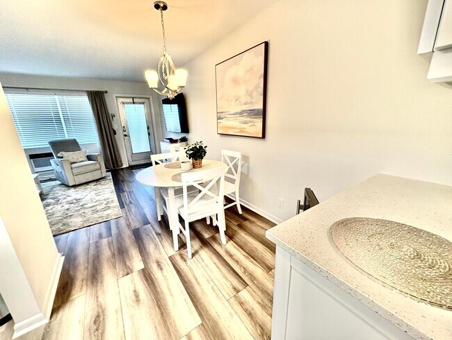 Building Photo - 47 Salisbury B