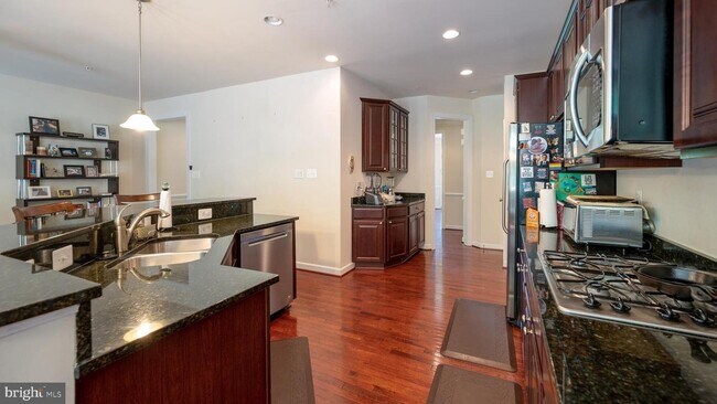 Building Photo - 15015 Nancy Gibbons Ter