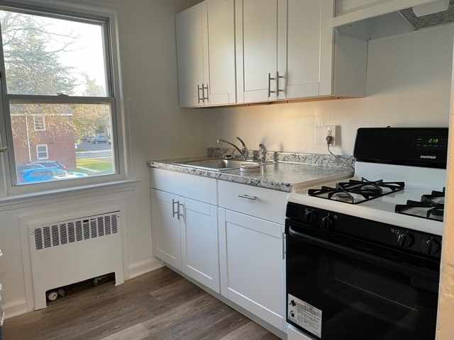 Building Photo - 720 Burnside St