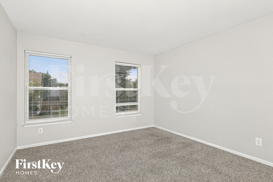 Building Photo - 15400 Gallow Ln