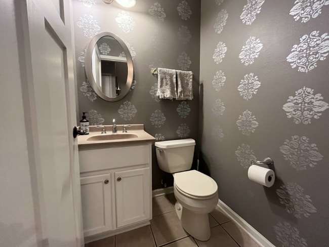 Building Photo - 316 E Stewart St