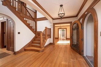 Building Photo - 850 Edgewood Rd