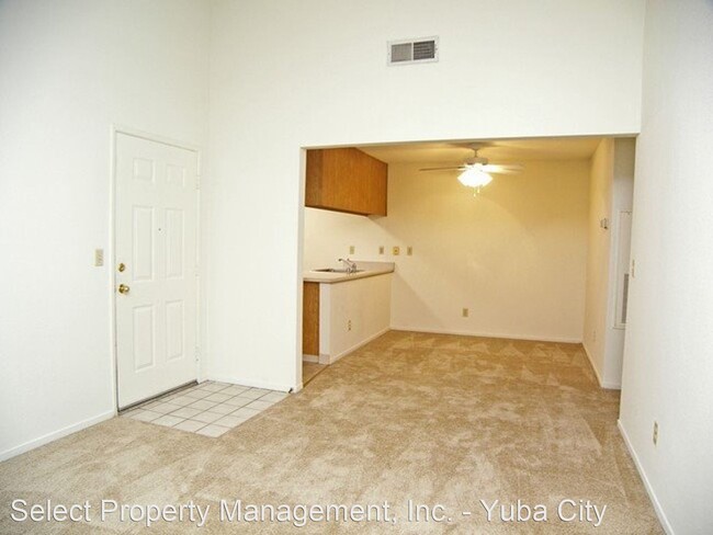 Building Photo - 5795 Springview Dr