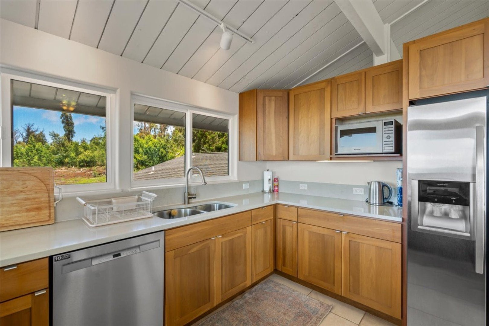 Building Photo - 18-505 Haleakala Hwy