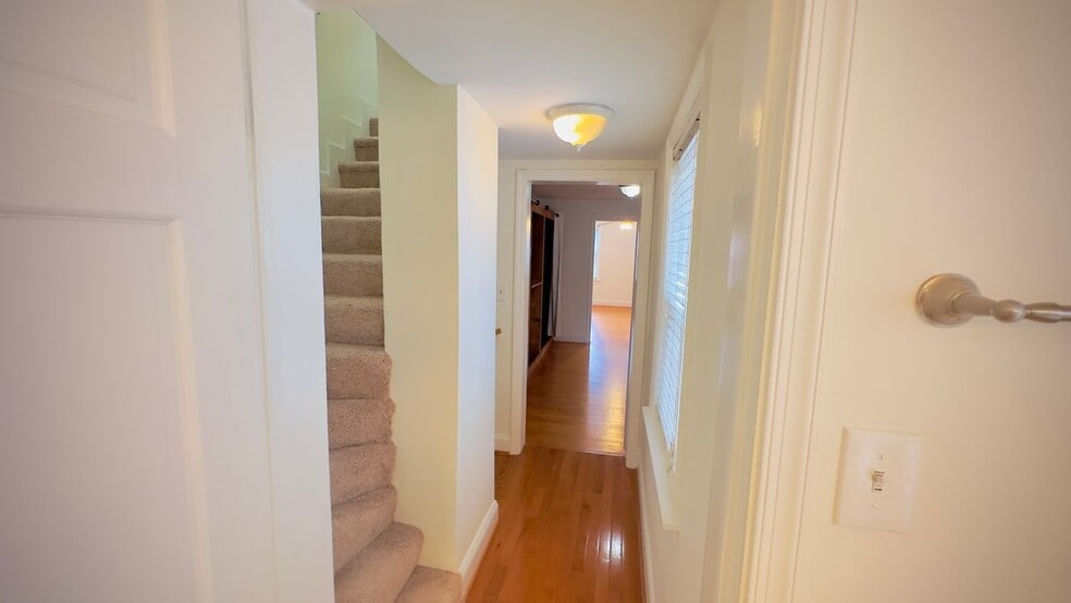 Building Photo - 2234 Fleet St