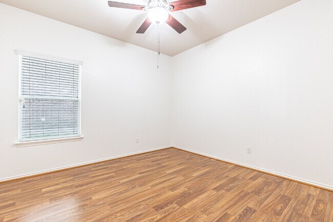 Building Photo - 7651 Mission Ledge